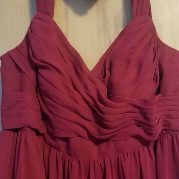 dress - Picture 2 of 4